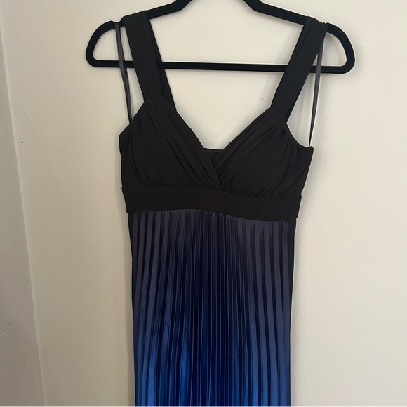 Cache blue/black ombré pleated gown Y2K size 4 - Picture 2 of 8